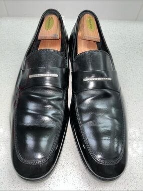 Hugo Boss Black Leather Slip-On Loafers with Metal Nameplate Size 11 US 10 Italy